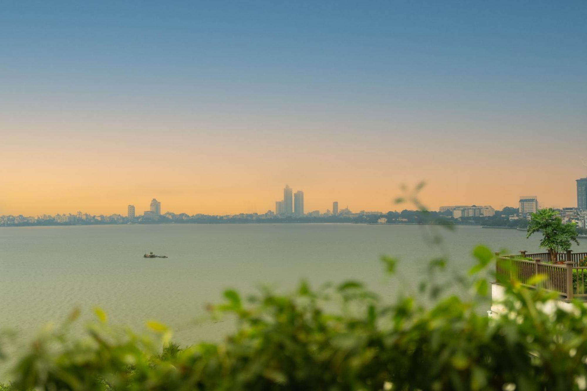 T98 Westlake Trich Sai - Tay Ho Center Lake View Studio Hanoi Exterior photo